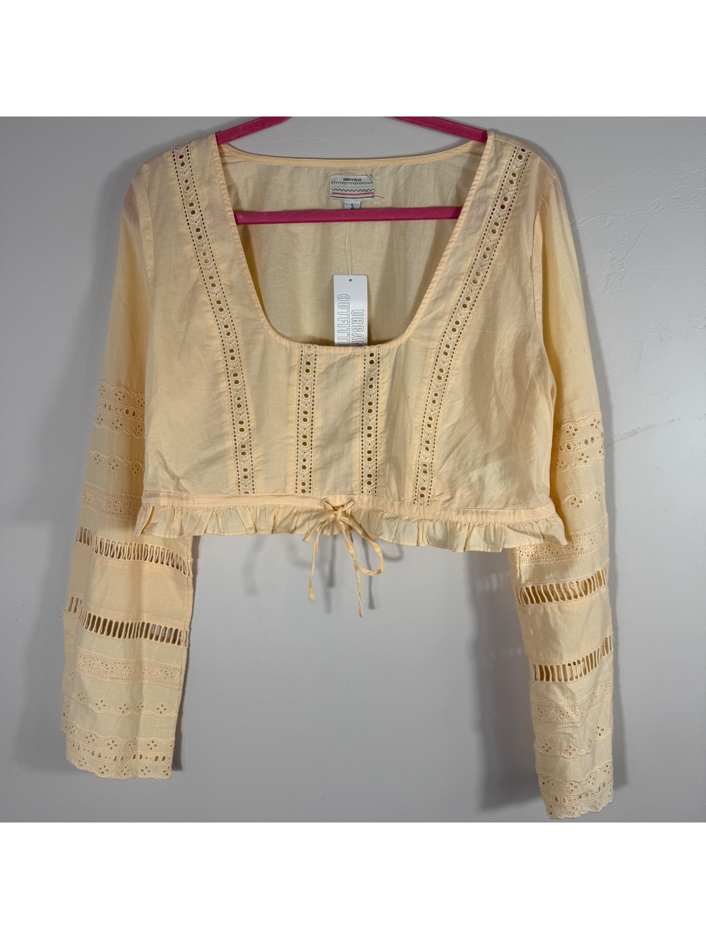 Kimchi Blue Cream Eyelet Lace Cropped Long Sleeve Top | L